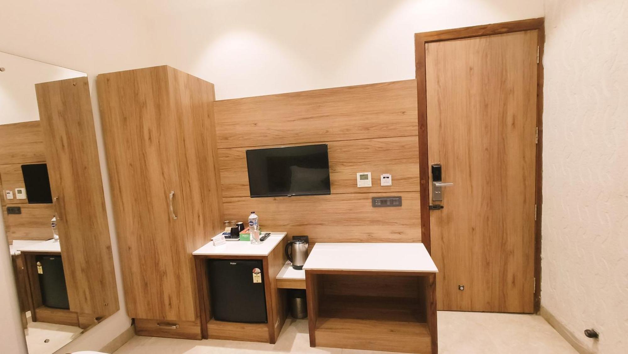Blessings Hotel Амритсар Экстерьер фото