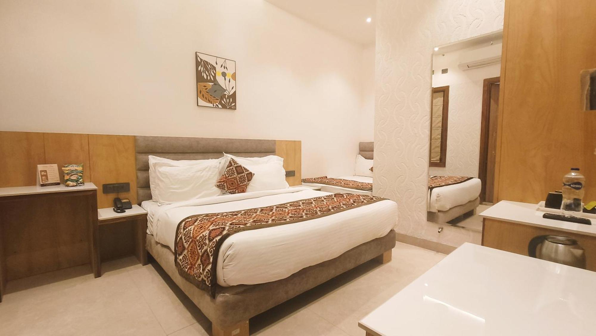 Blessings Hotel Амритсар Экстерьер фото