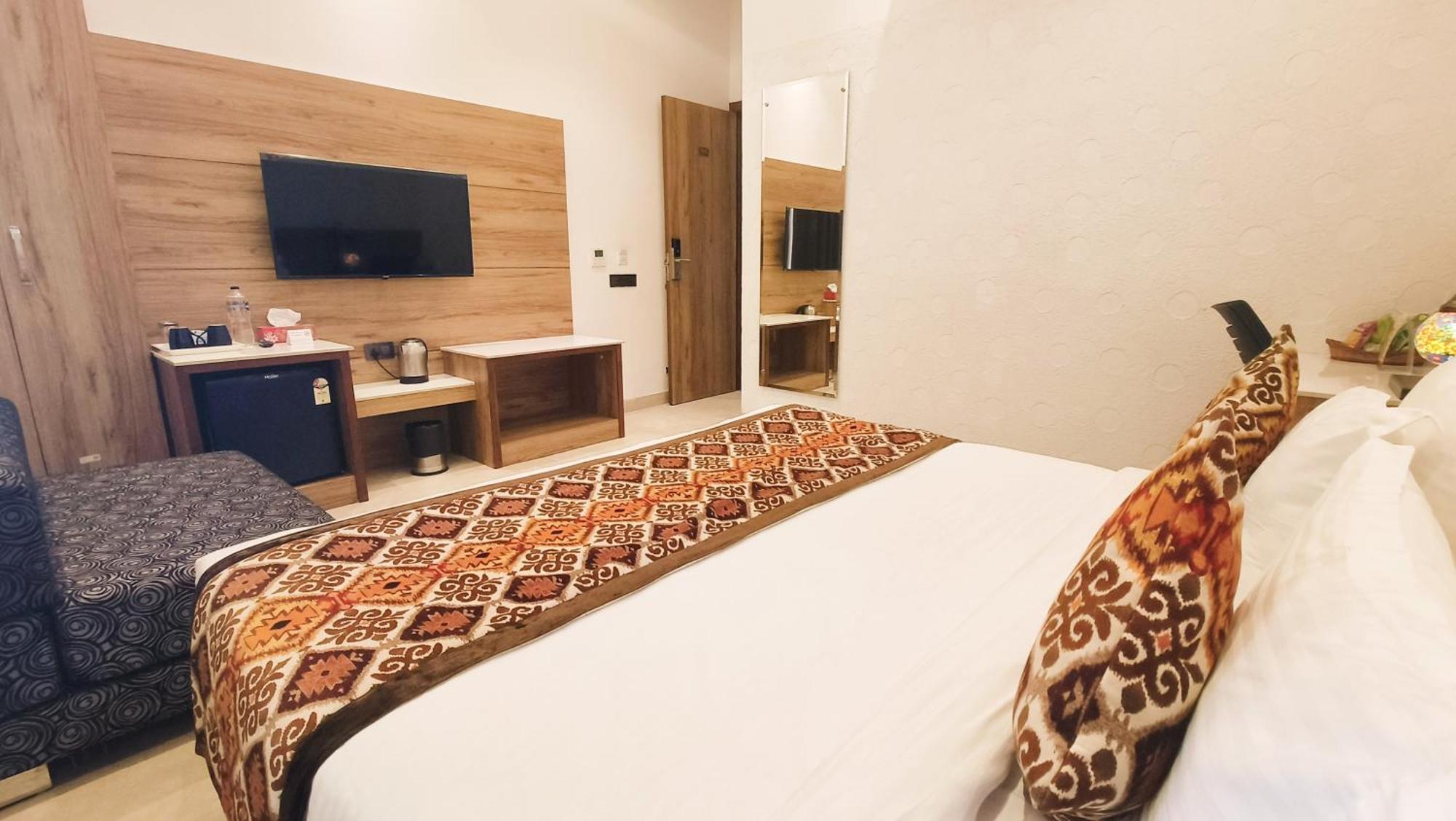 Blessings Hotel Амритсар Экстерьер фото