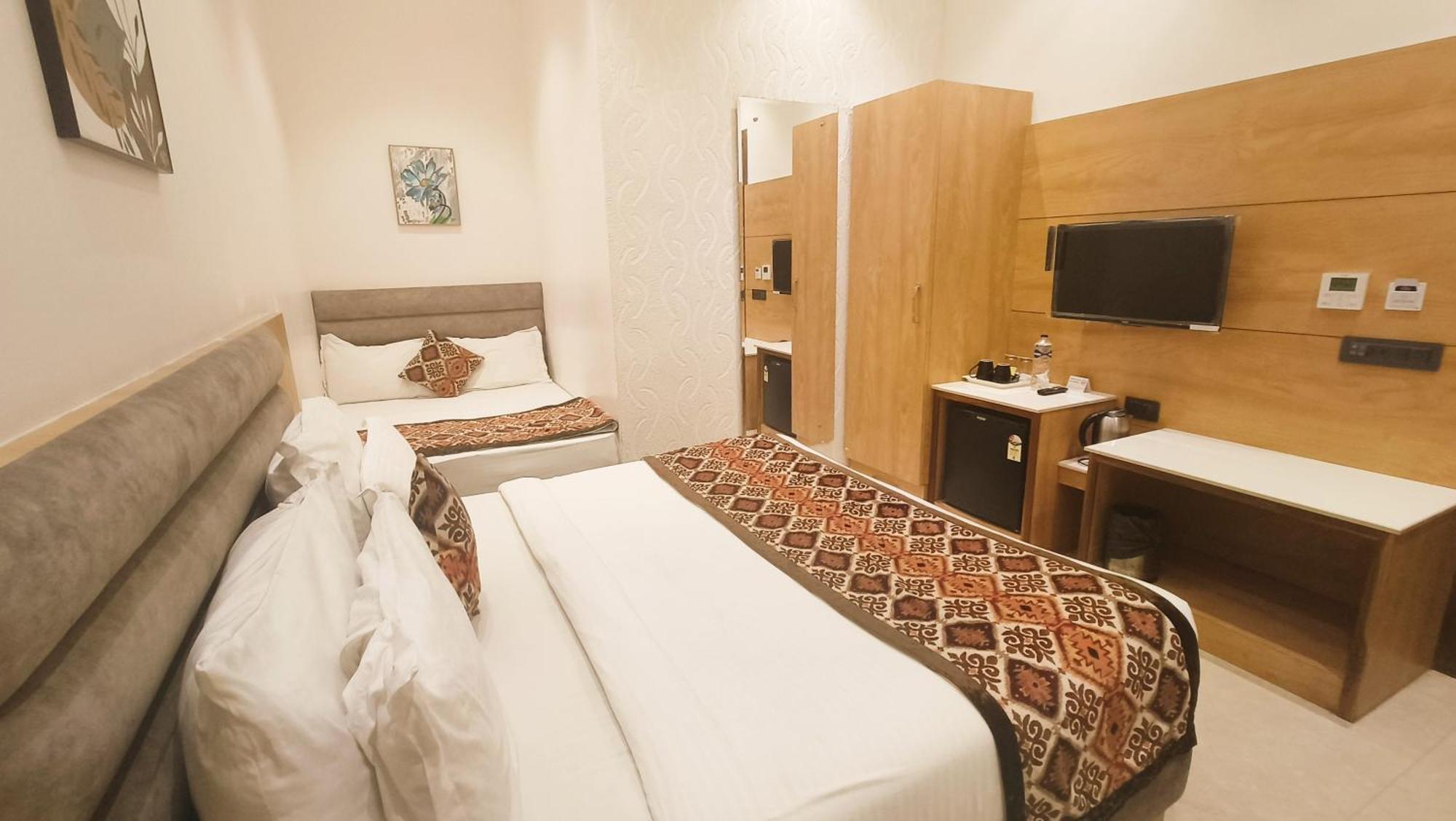 Blessings Hotel Амритсар Экстерьер фото