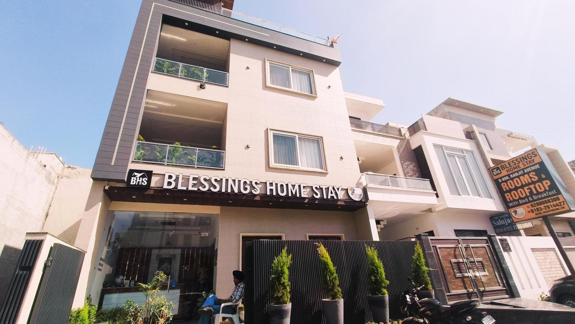 Blessings Hotel Амритсар Экстерьер фото